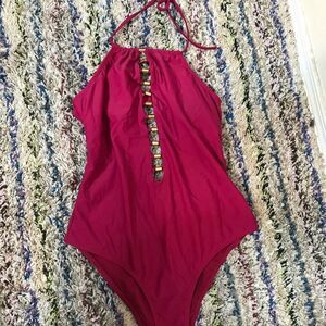 Bebe magenta cutout one piece swimsuit size large‎